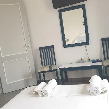 Appartement Marina 1 *